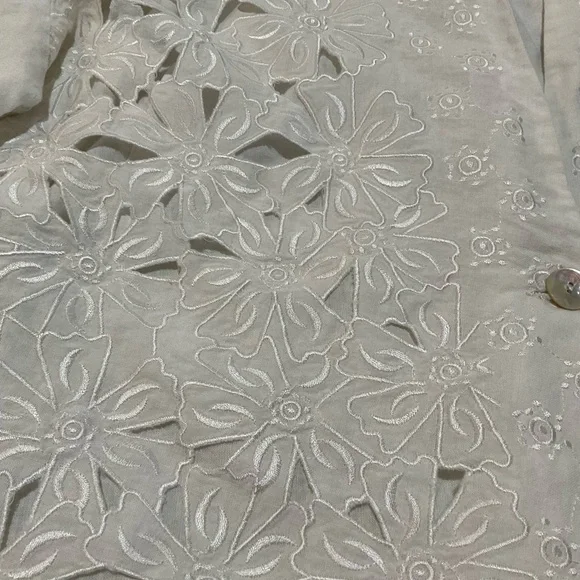 Night Studio Linen Elegant White Lace Jacket - Picture 3 of 7